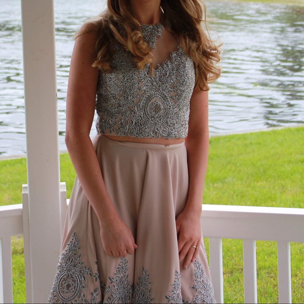 Dave & Johnny Two-Piece short hoco dress